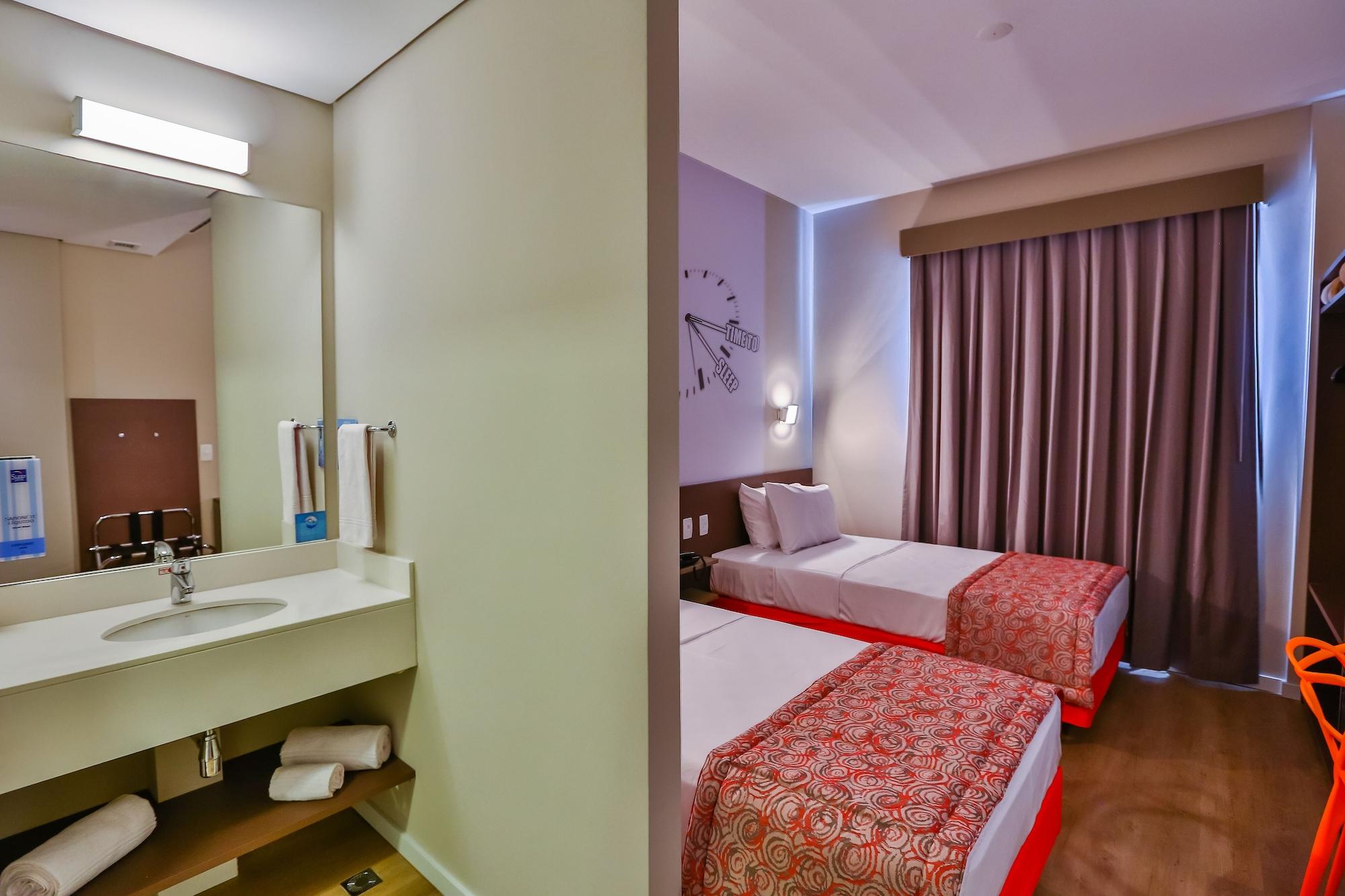 Summit Suítes Hotel 4*