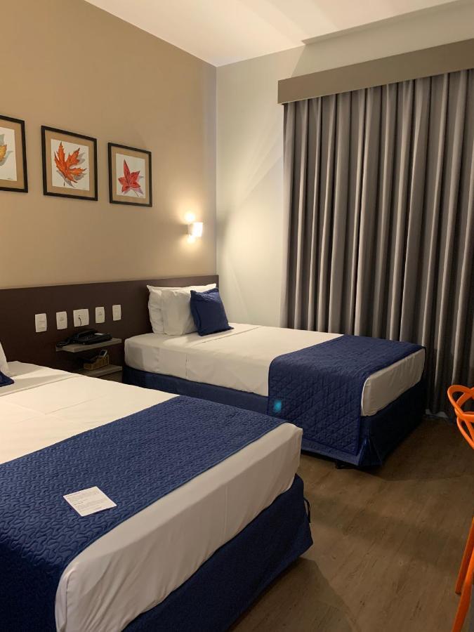 Hotel Summit Suítes 4*