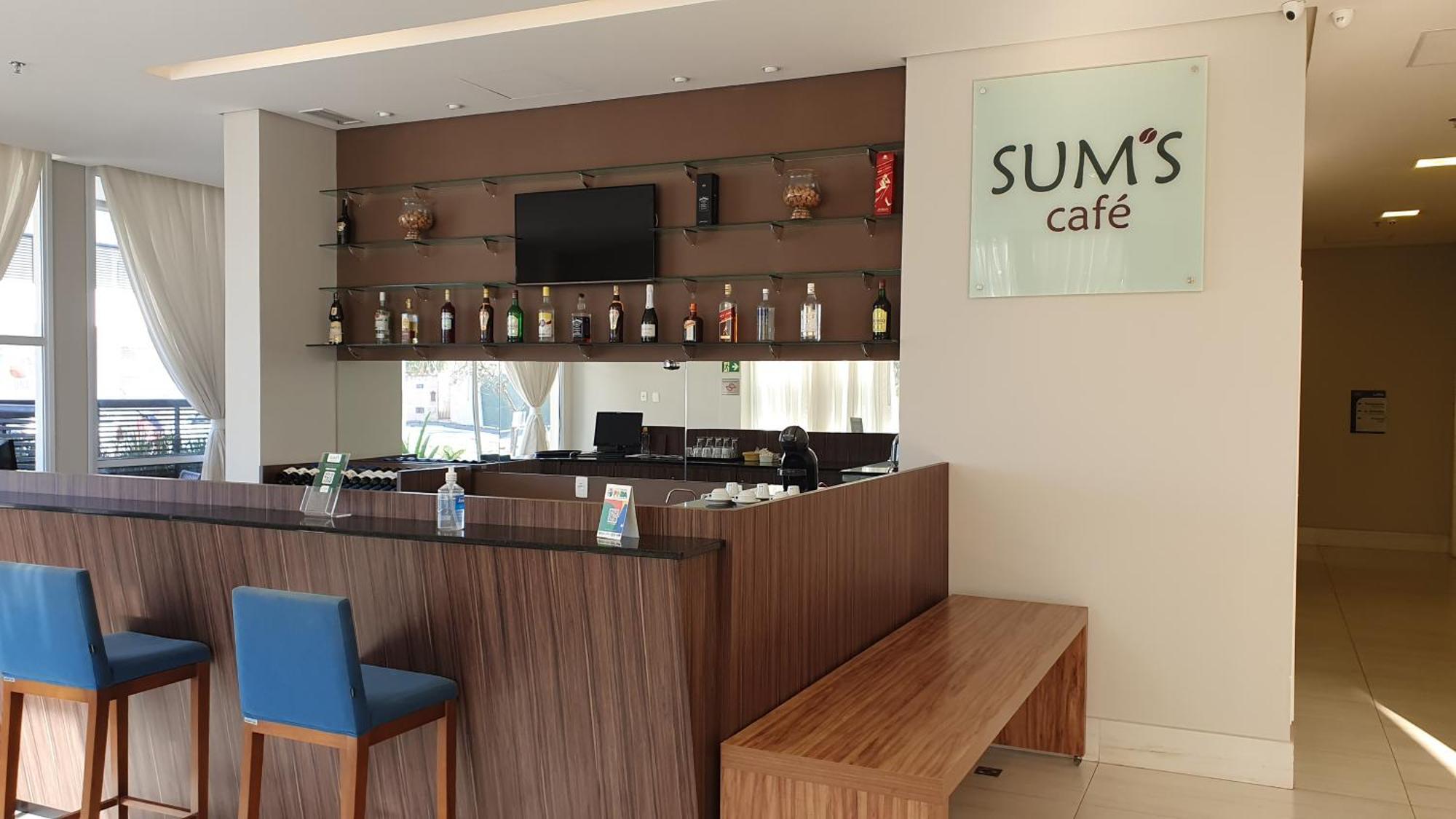 Summit Suítes Hotel Pindamonhangaba