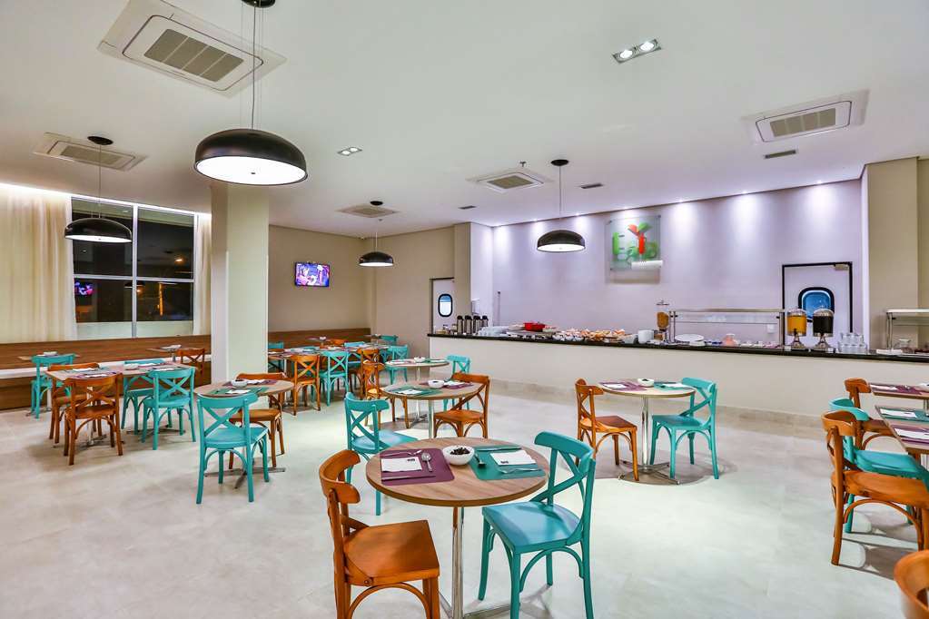 Hotel Summit Suítes